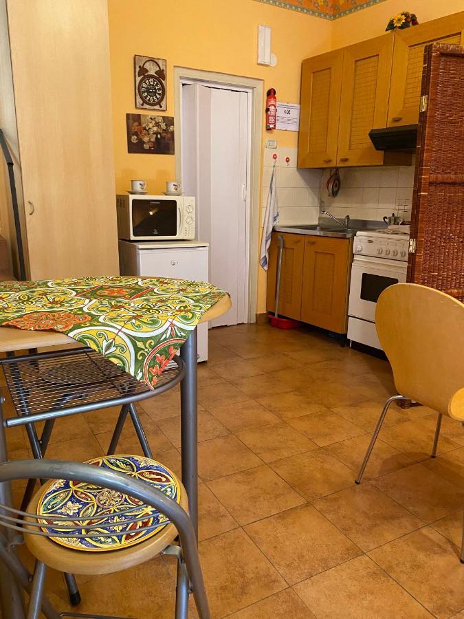 Cottage Gole Alcantara Gloria Room Graniti Buitenkant foto