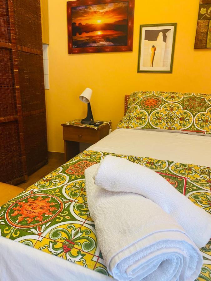 Cottage Gole Alcantara Gloria Room Graniti Buitenkant foto